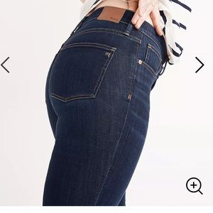 Madewell 9 in. Mid-Rise Skinny Jeans in Larkspur Wash